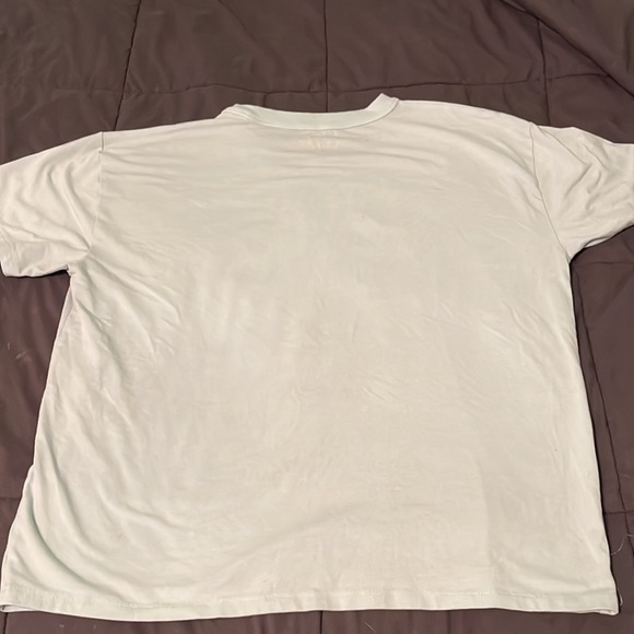 Hardly worn under armor tee shirt! - Picture 3 of 3